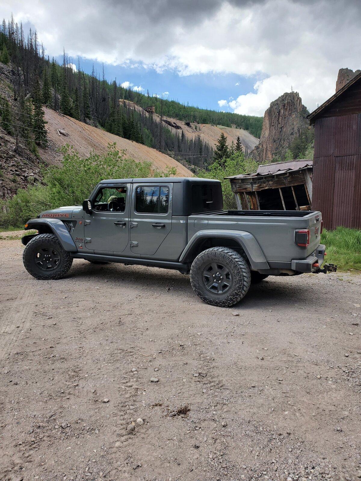 Jeep Gladiator Bigger Tires on Stock Wheels 20210620_141721
