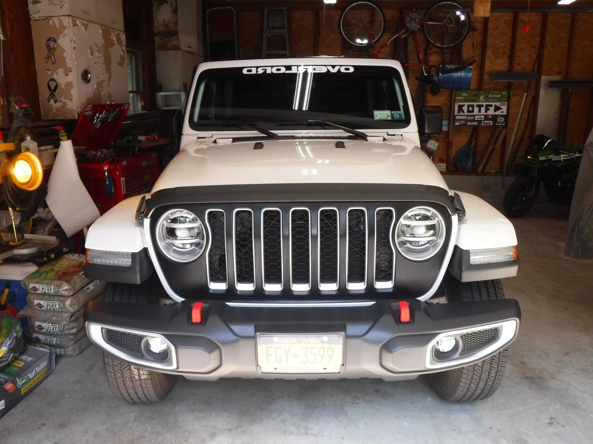 Jeep Gladiator Rugged Ridge Headlight Guard Fitment DSCF3406