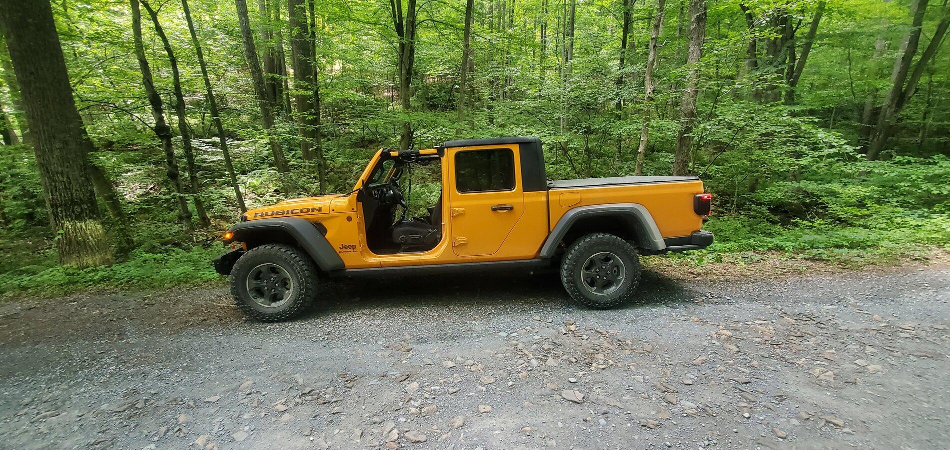 Jeep Gladiator Who rolls like this?? 20210627_142042