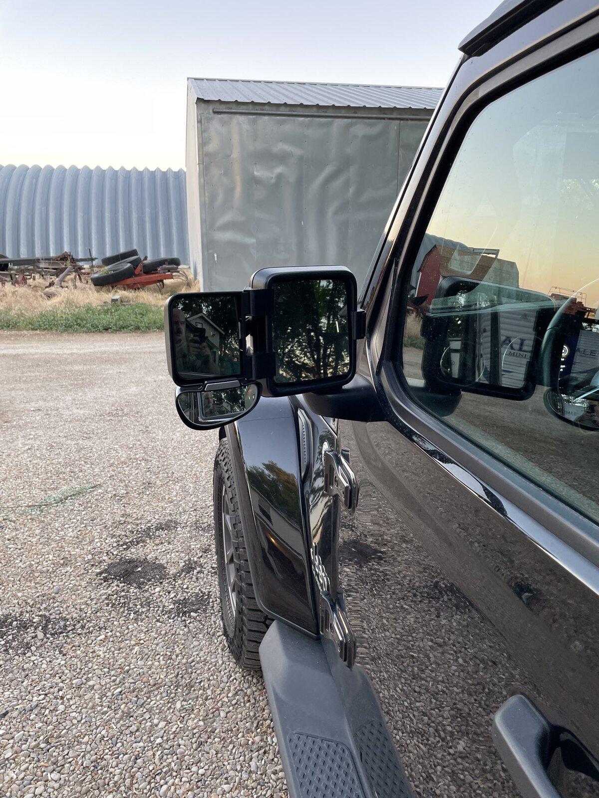 Jeep Gladiator Tow Mirrors 1B249954-B062-46C9-B9EB-033F68CB38AF