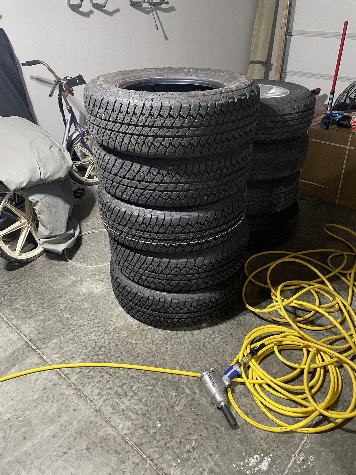 Jeep Gladiator 5x 255/75r18 Bridgestone Dueler AT C13E134F-8C32-4C8A-8DBB-5FFC7E388AEA