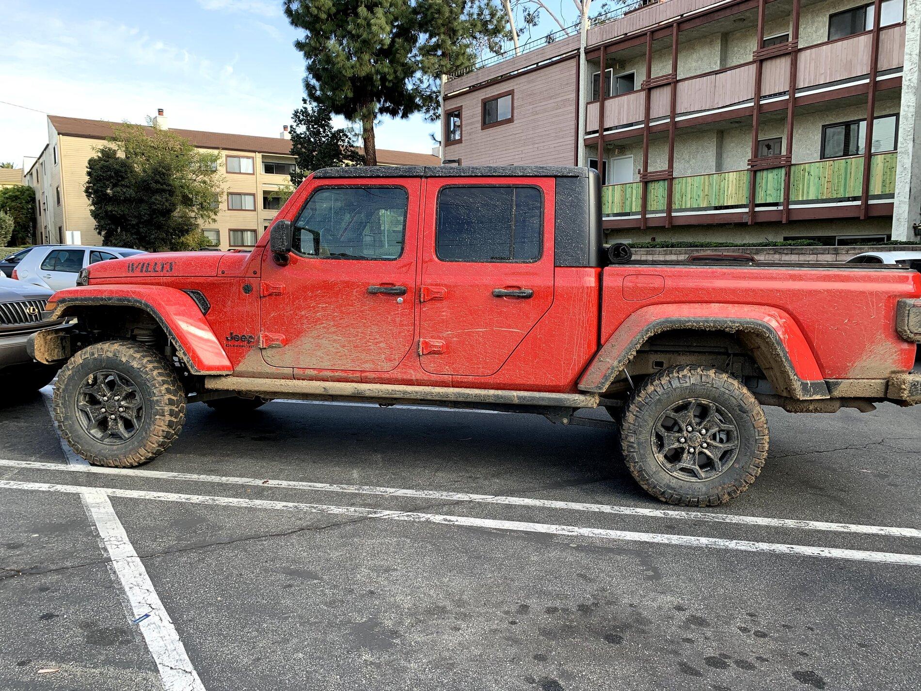 Jeep Gladiator Those trying to decide between 35"s or 37"s 2B30F376-FD06-42FA-B42A-CFAEE5FC97B3
