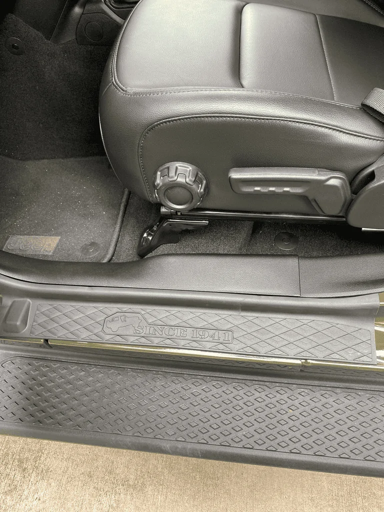 Jeep Gladiator Rugged Ridge Door Sill guards 1624897166940