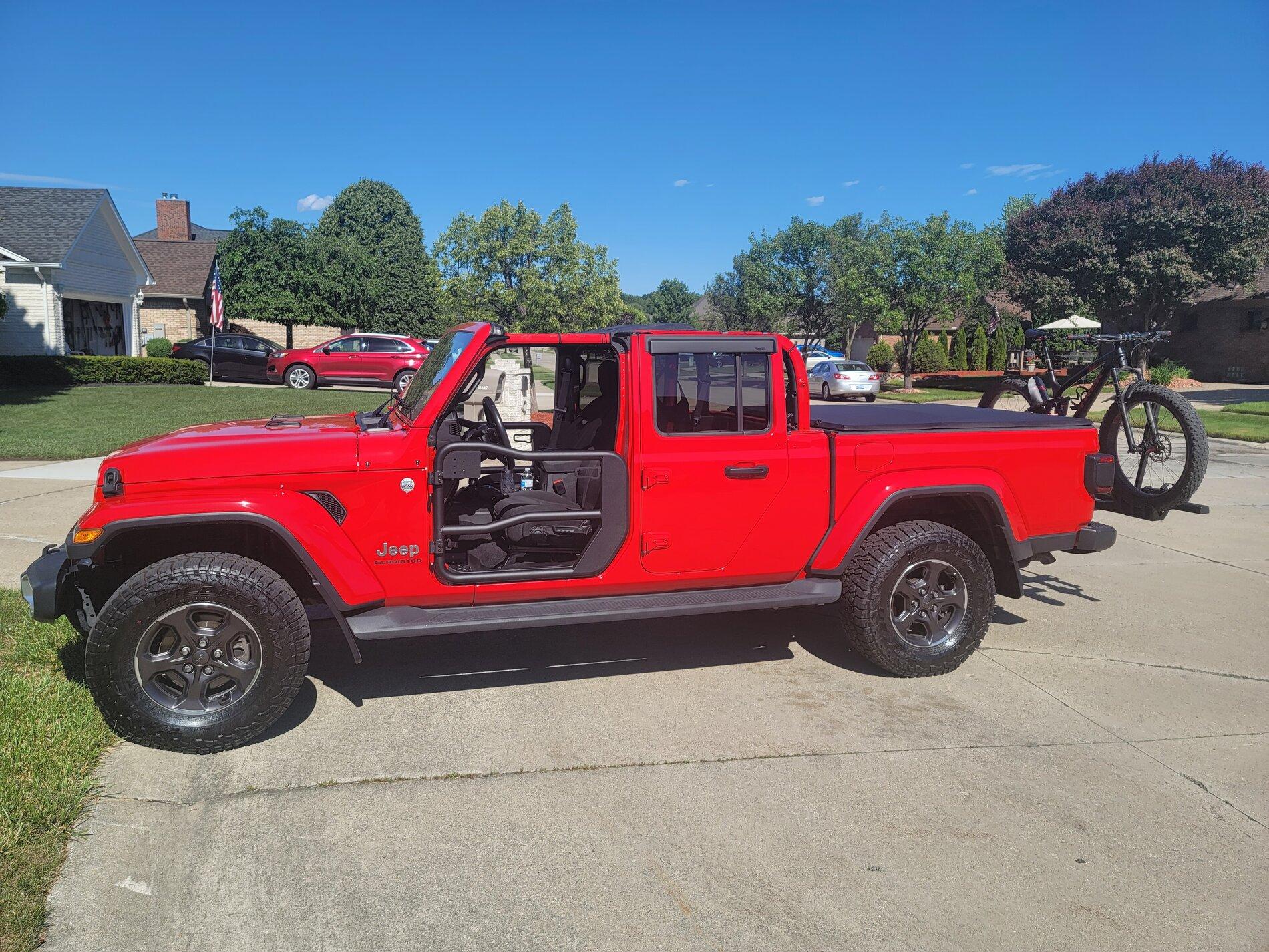 Jeep Gladiator Who rolls like this?? 20210616_165114