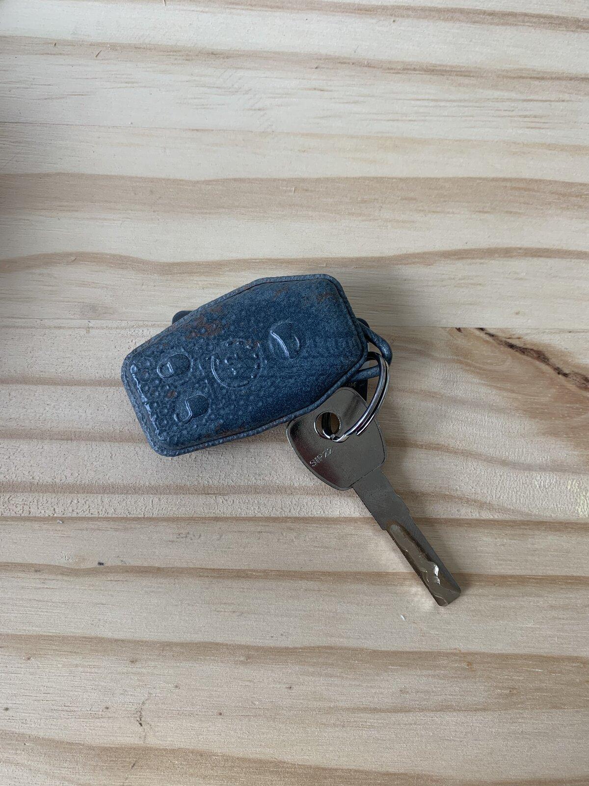 Jeep Gladiator Re-engineering the brick (keyfob) B6C8FB5C-4788-438F-9F03-4E5F516851B0