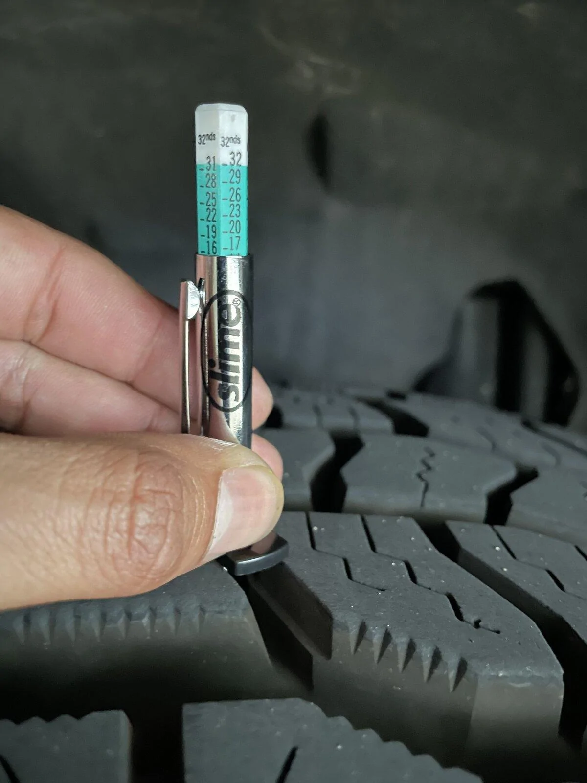 Jeep Gladiator 2-Cooper Discoverer AT3 XLT 315/70r17 including oem wheels 24A598DB-6BC0-4271-BA3D-0BF0DFC37D75