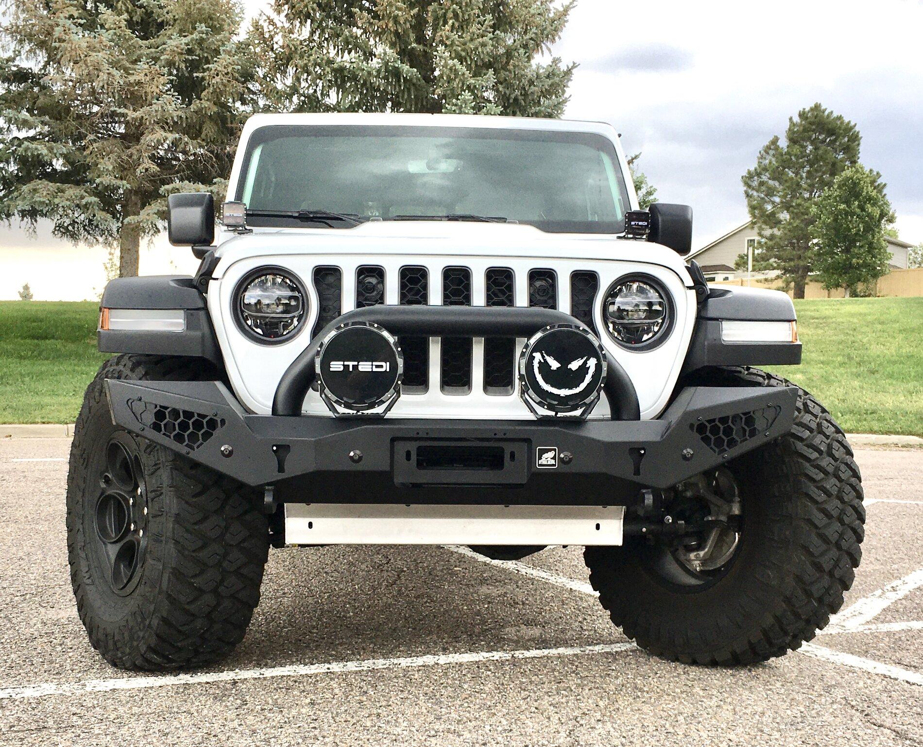 Jeep Gladiator BRIGHT WHITE Gladiator JT Club B76EF25C-F15B-4CF1-9EE9-34F32264C61E