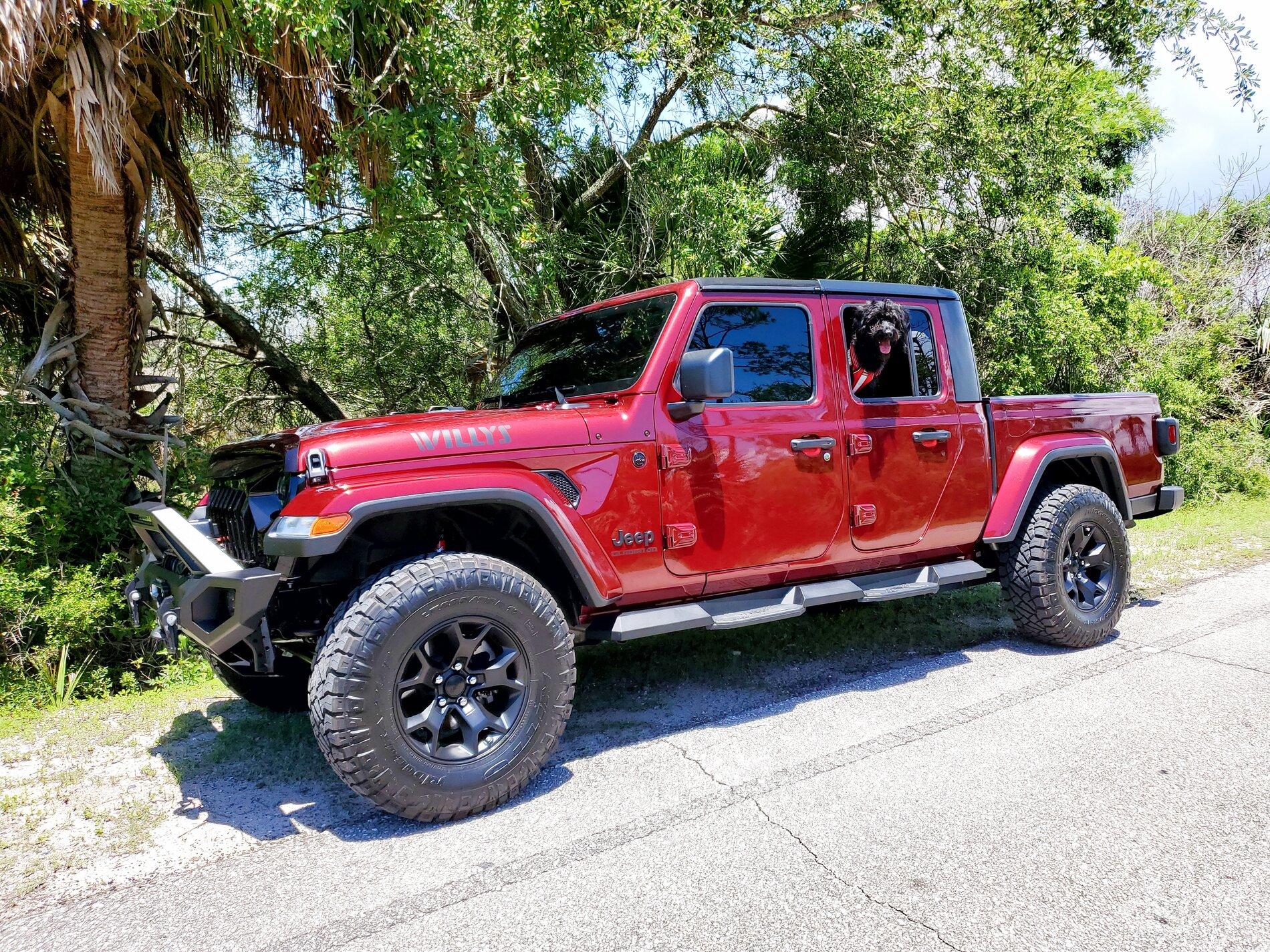 Jeep Gladiator Has anyone "doggified" their entire rear section? 20210627_130543_02