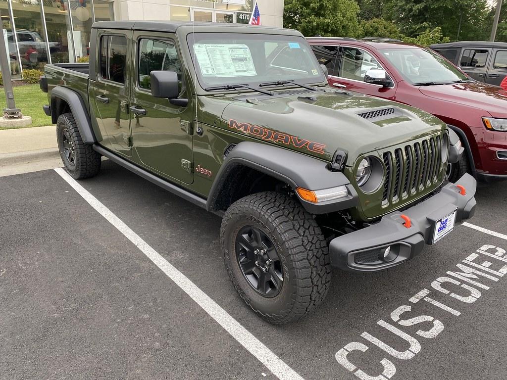 Jeep Gladiator Took Delivery of Your JT? Sign in Here! 51261814542_4dee0fe52d_b