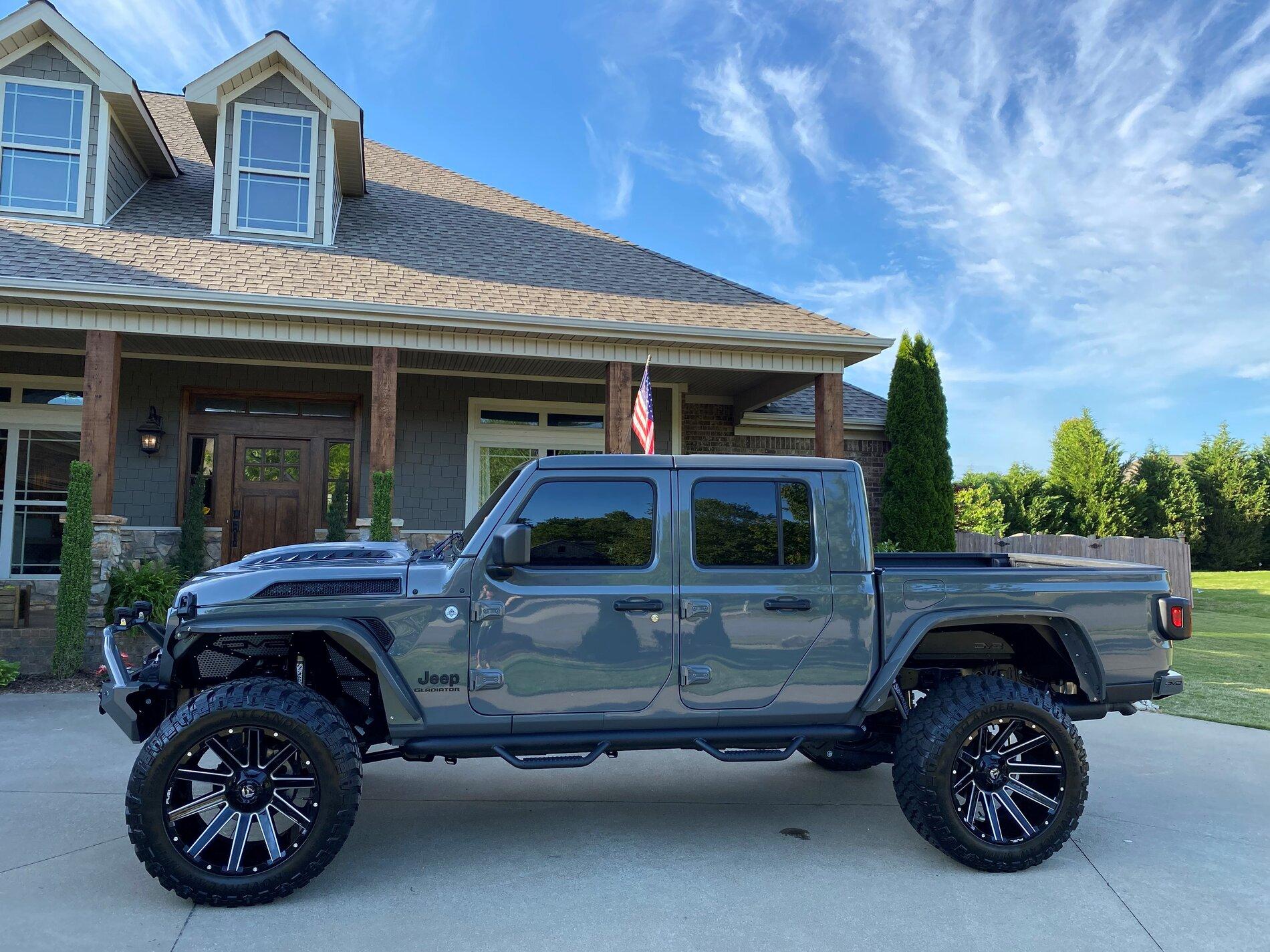 Jeep Gladiator Lets see all those Gladiators with lifts and bigger tires! jeep2