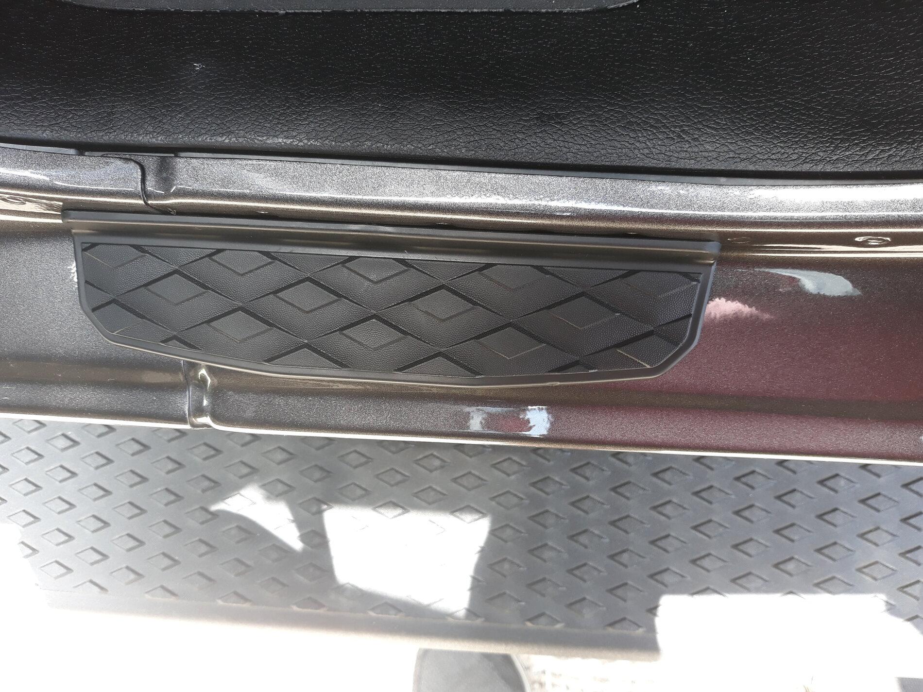 Jeep Gladiator Rugged Ridge Door Sill guards 20210630_140140