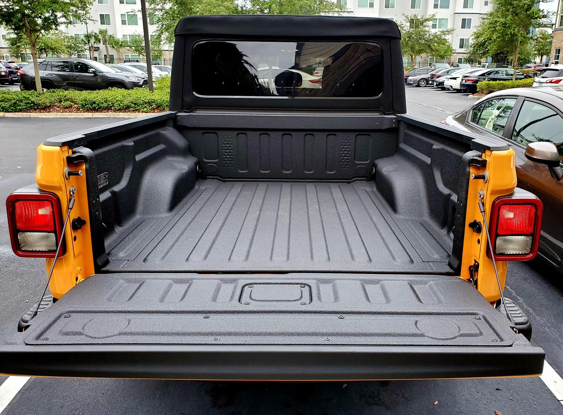 Jeep Gladiator Bed Liner - Spray on or drop in? 20210616_193957