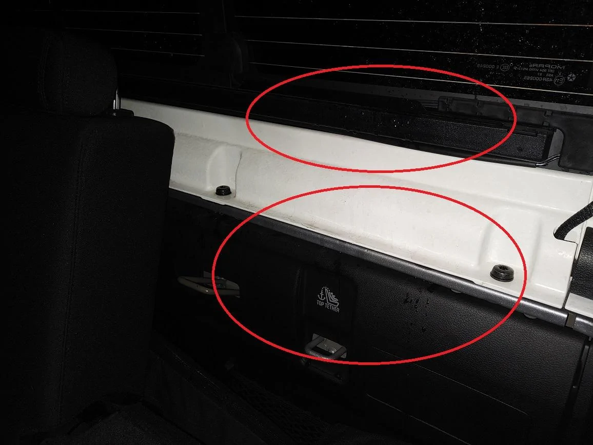 Jeep Gladiator What’s up with the rear window on hardtops leaking? leak1