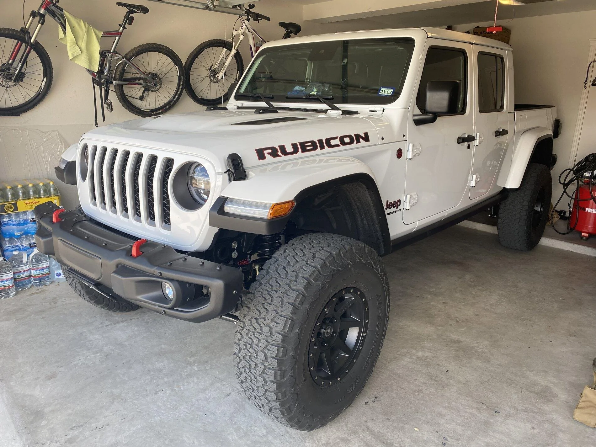 Jeep Gladiator BRIGHT WHITE Gladiator JT Club IMG_1302