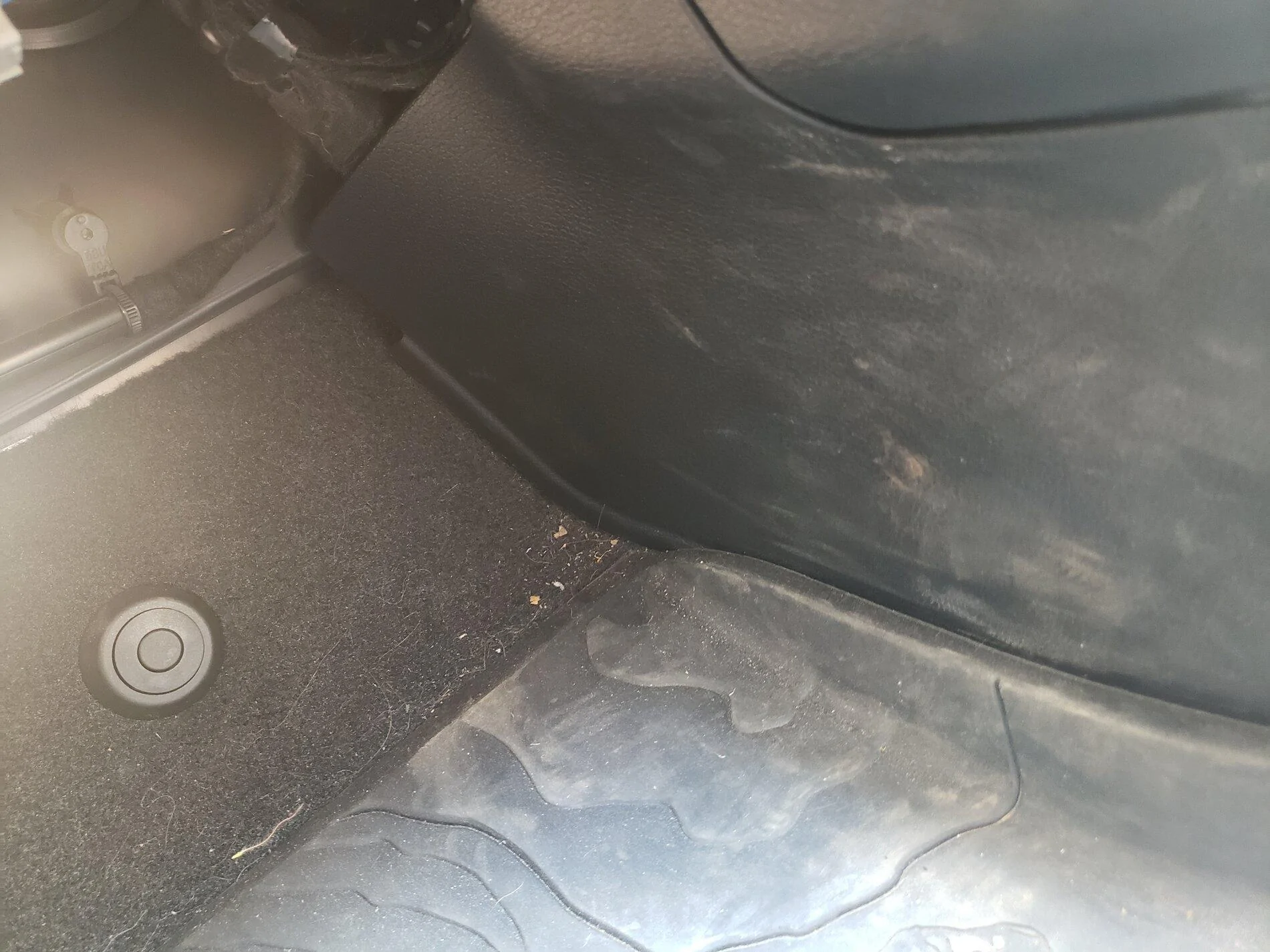 Jeep Gladiator Ground inside cab? 20210701_100610