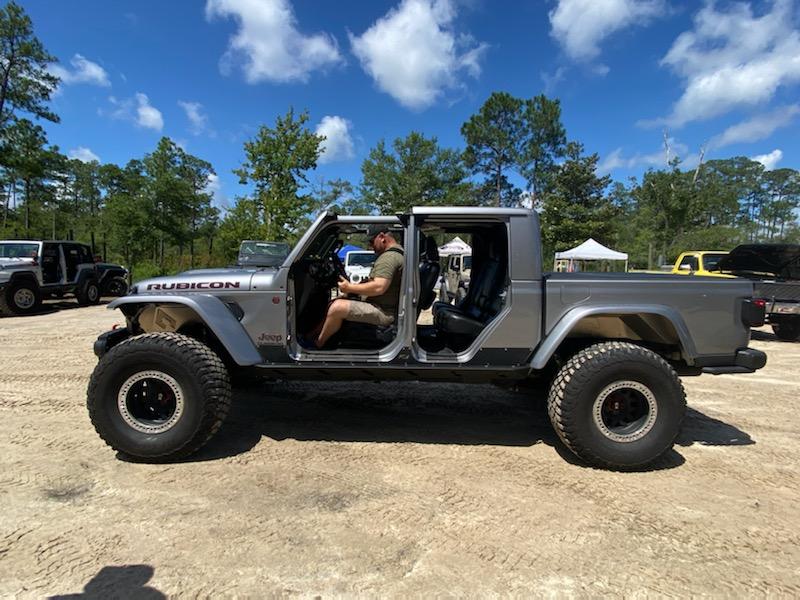 Jeep Gladiator BILLET SILVER Gladiator JT Club 39273