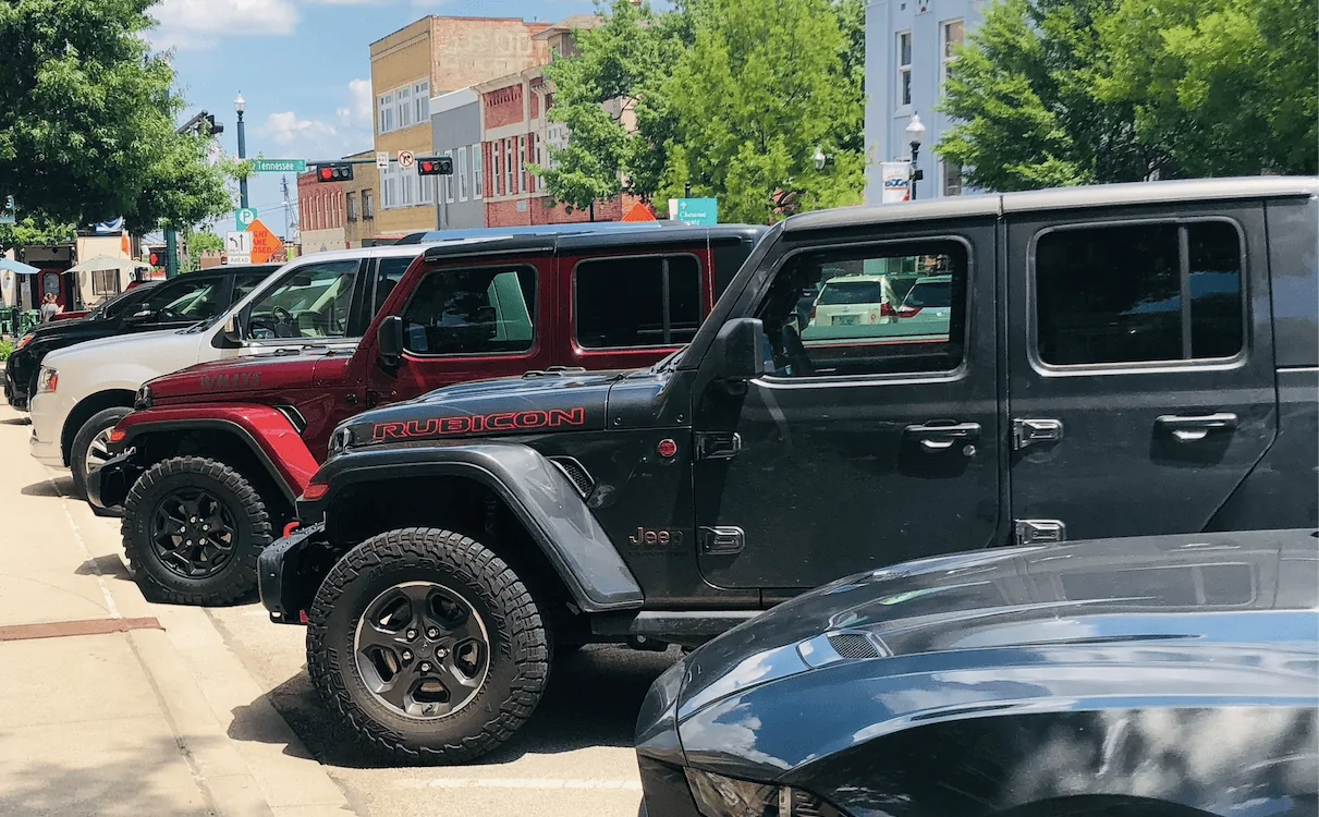 Jeep Gladiator Jeeps Parking Next To Jeeps Screen Shot 2021-07-01 at 10.28.37 PM