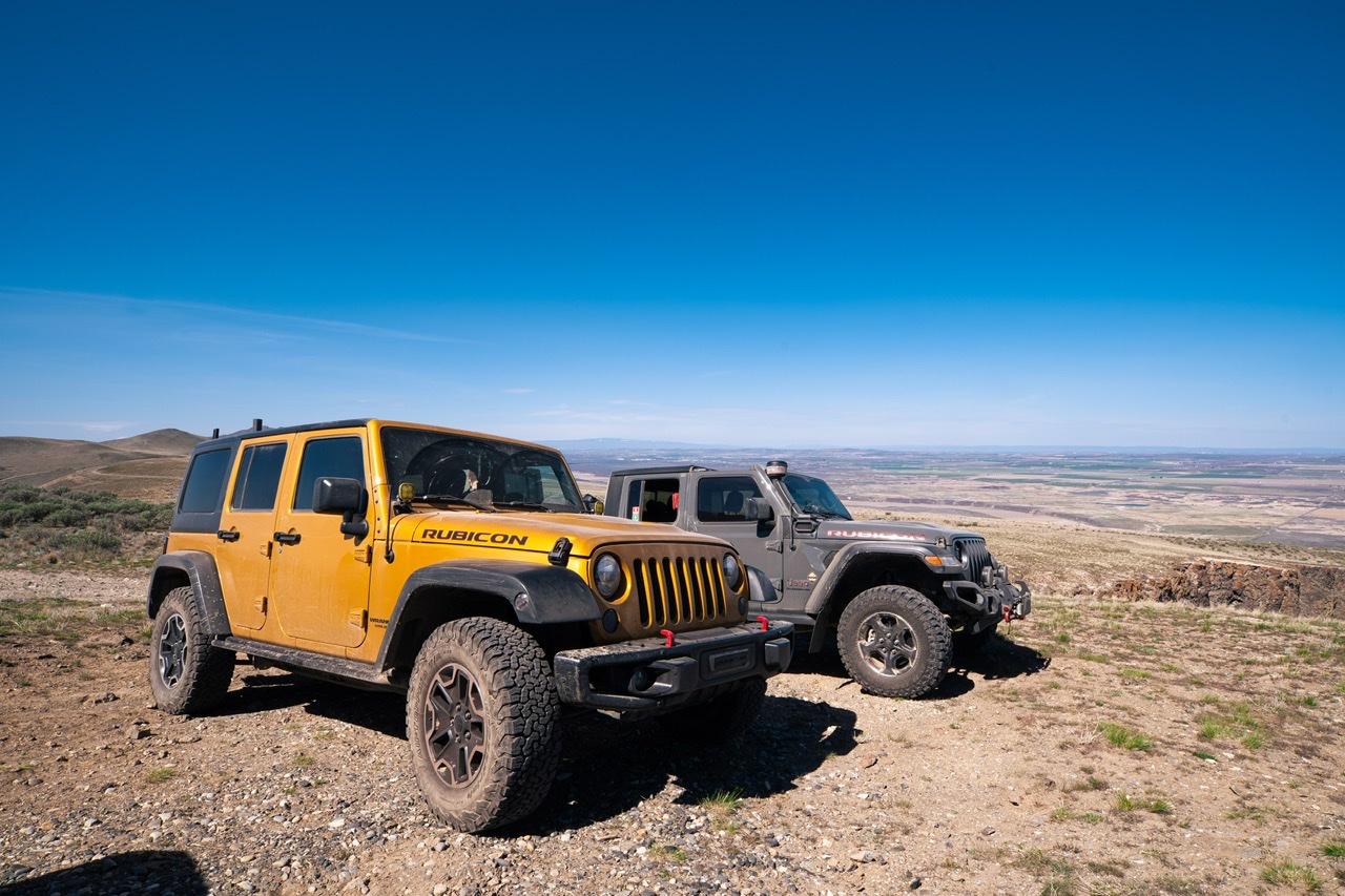 Jeep Gladiator Couples Gladiators (His and Hers in my case) DDB11E0B-1177-4730-B0ED-94E8E089A118
