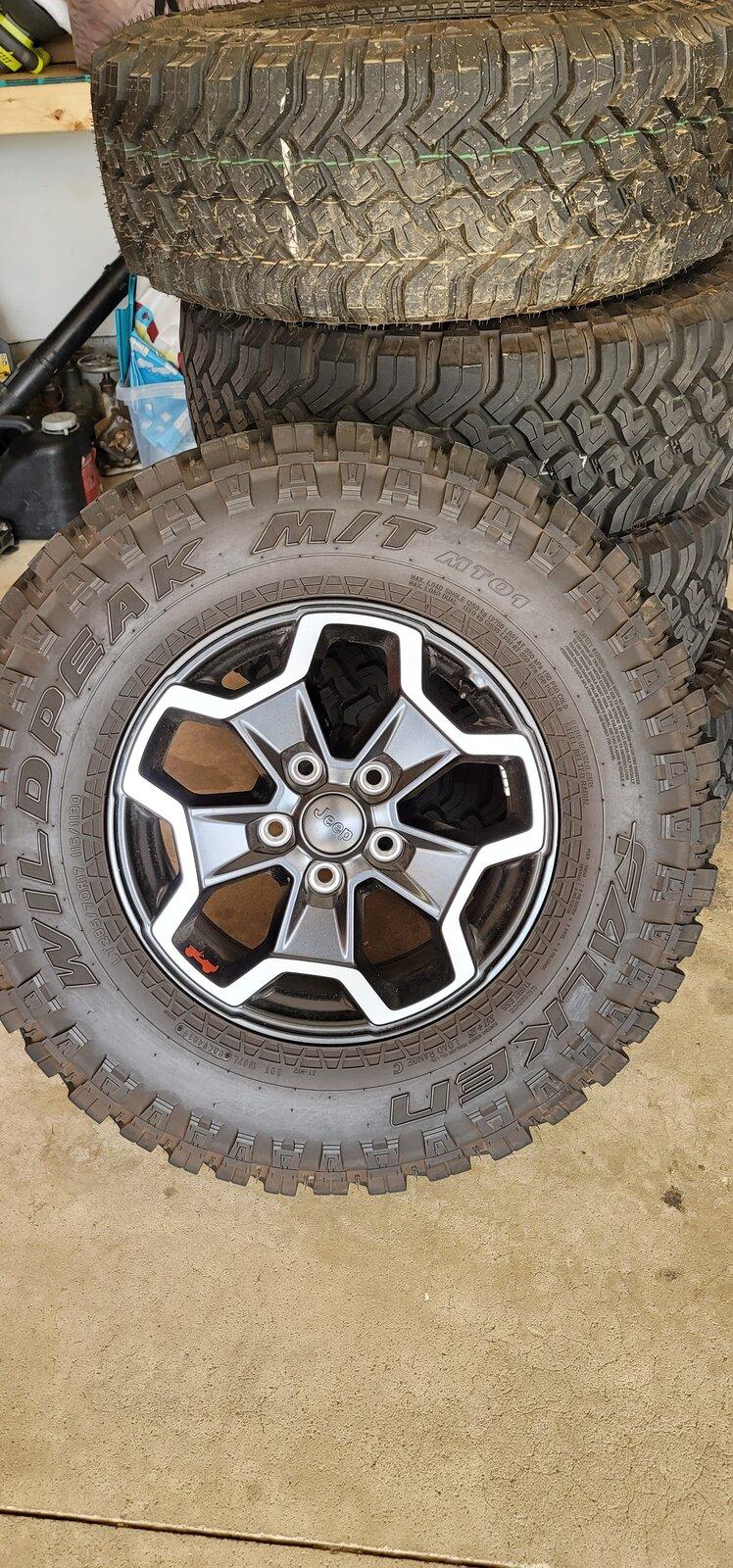 Jeep Gladiator SOLD SOLD Rubicon Takeoffs Falken M/T's w/TPMS 20210702_172435