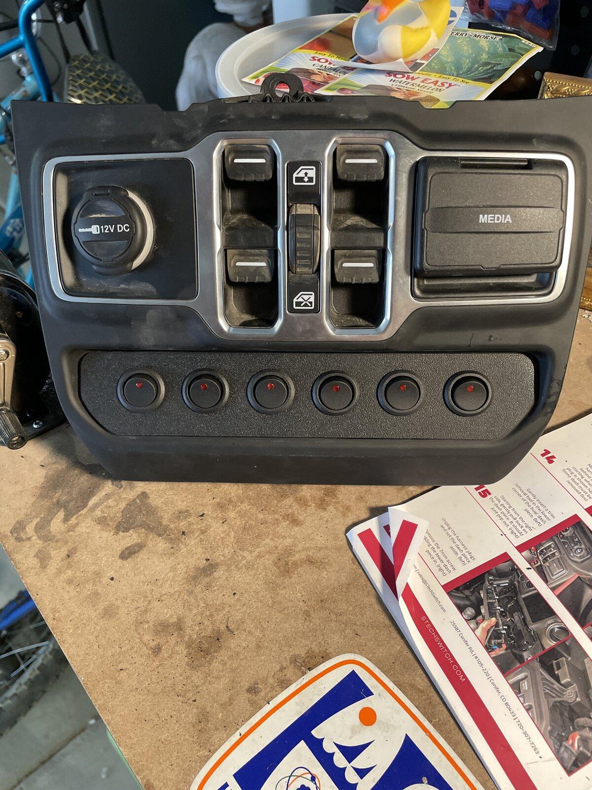 Jeep Gladiator Installed S-Tech Heritage 6 Today 64696883596__1B4F5C27-08F3-44C2-B54B-04C6EA0DA65F.JPG
