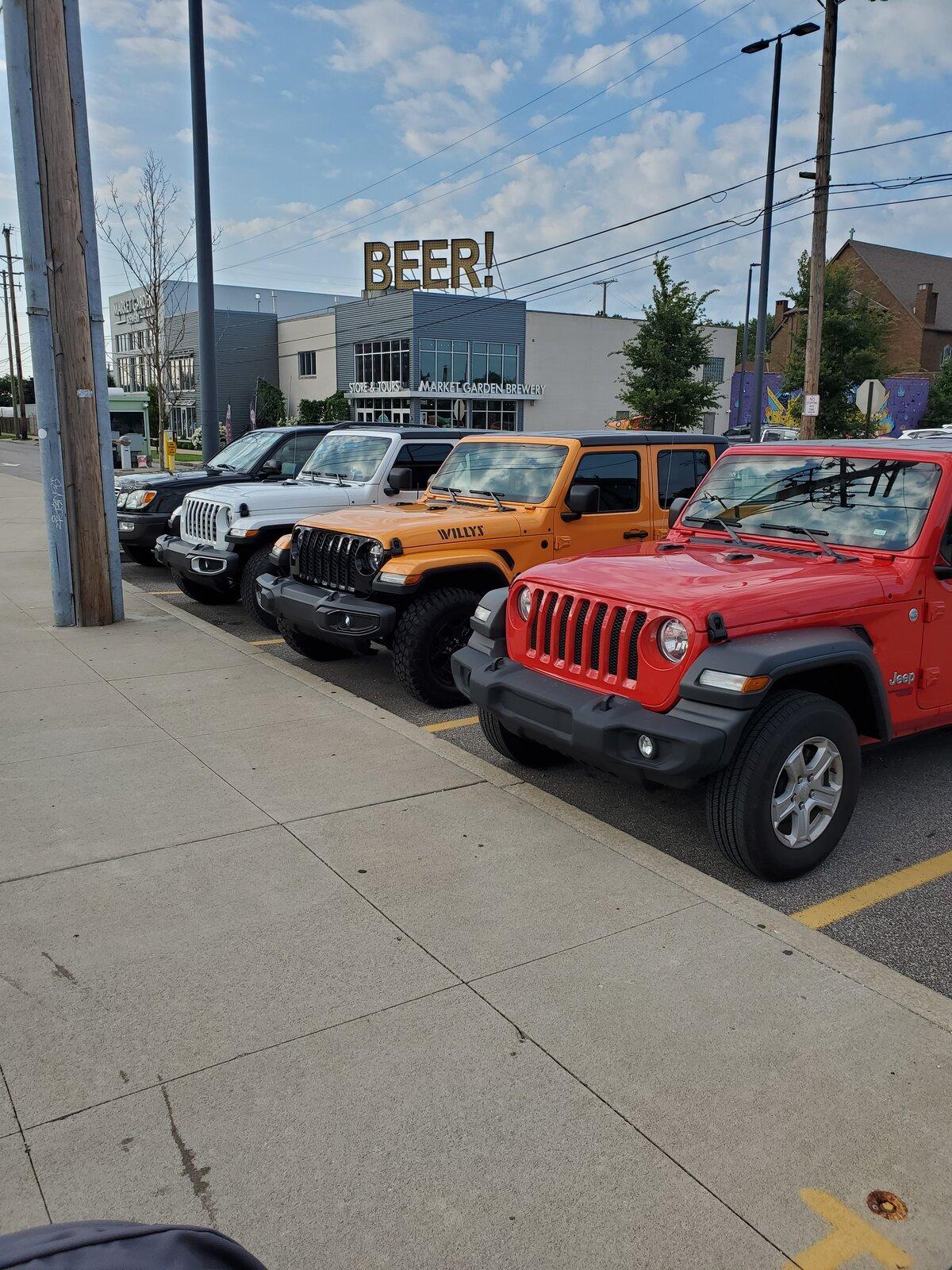 Jeep Gladiator Jeeps Parking Next To Jeeps 20210703_184725
