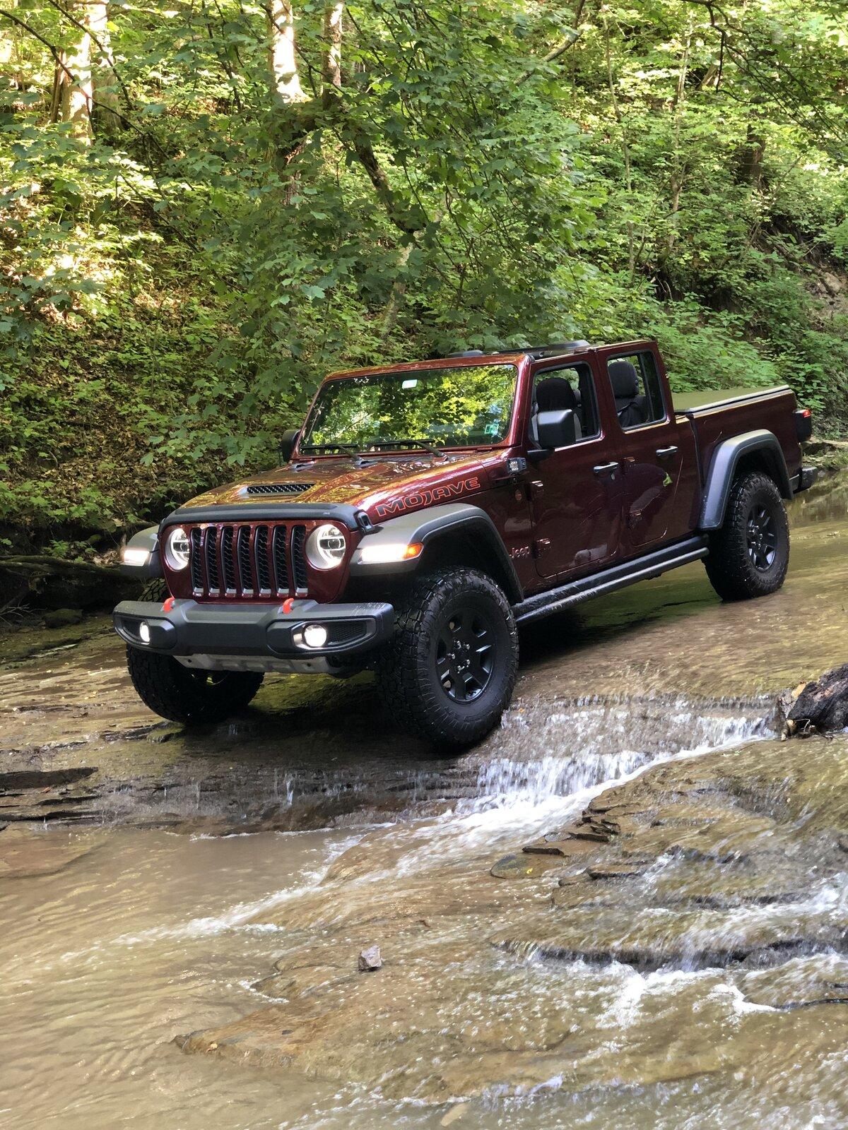 Jeep Gladiator Pic 00D98947-BFED-46DE-A802-50AE5179D725