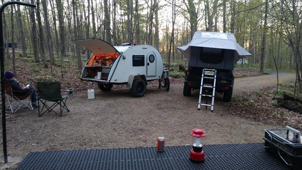 Jeep Gladiator Picked up a new Scout Trailer Need offroad hitch camping 01