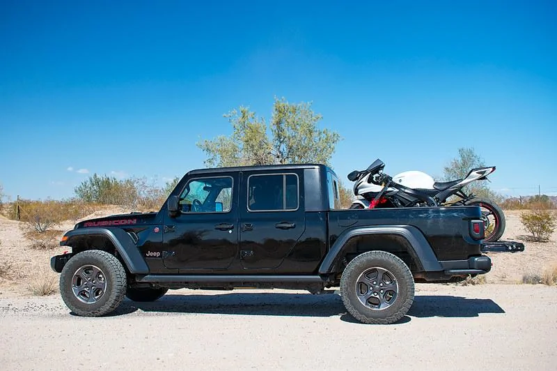 Jeep Gladiator Harley Davidson Sportster loaded up 50969219827_fe3a630a62_c