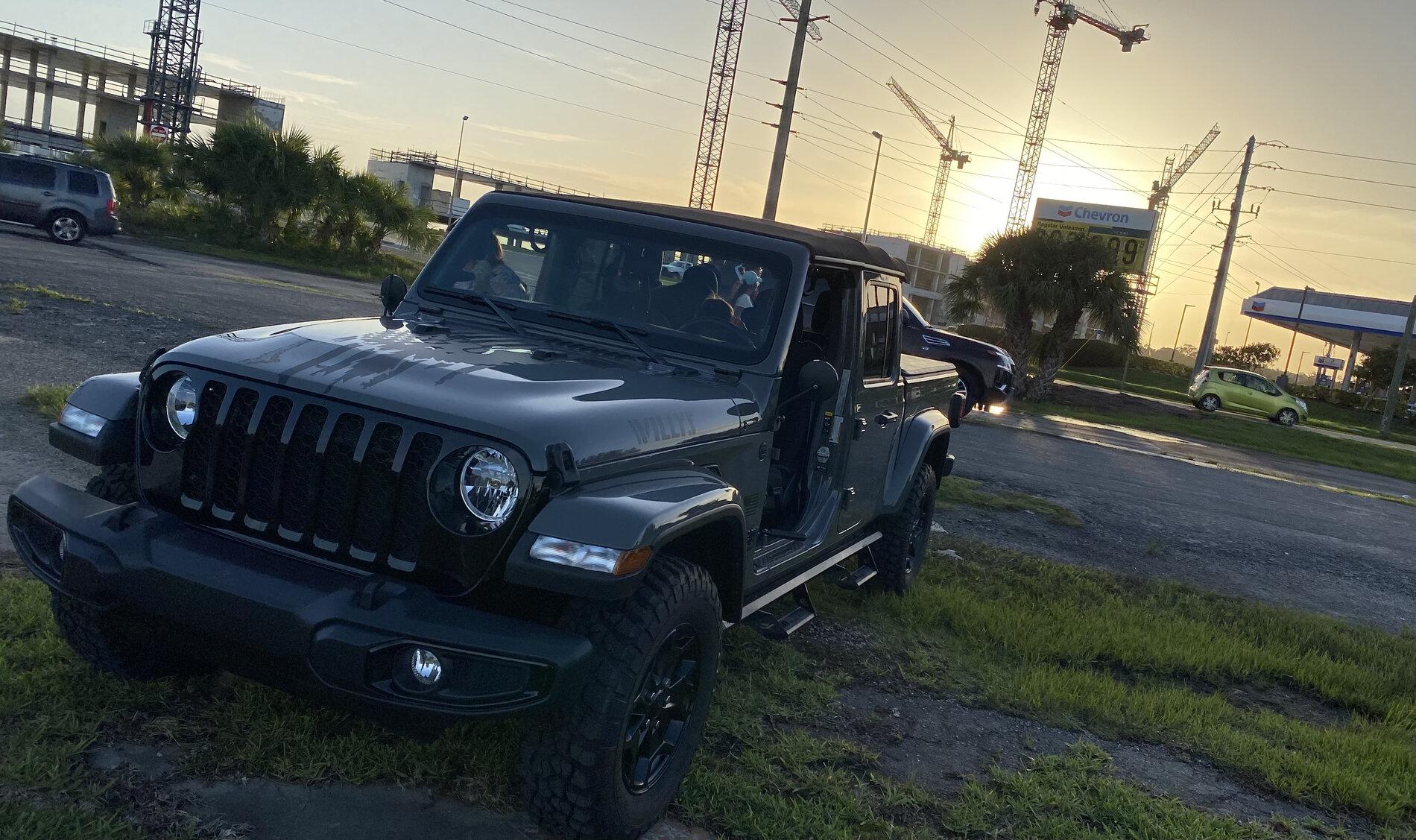 Jeep Gladiator Gladiator Glamour Shots C42E9572-A6D5-4080-AC49-66DBBD1A545F