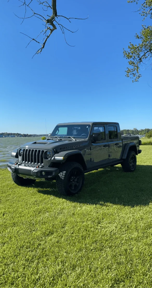 Jeep Gladiator 1st time Jeep owner (2021 Mojave) tempImage7nQXqP