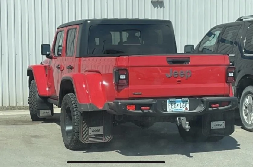 Jeep Gladiator Love love love this engine 5214F62F-5646-4242-9F75-B35578EE1EE6
