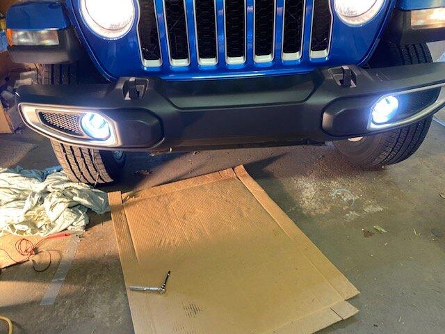 Jeep Gladiator Oracle fog lights with halo wiring question bothfo