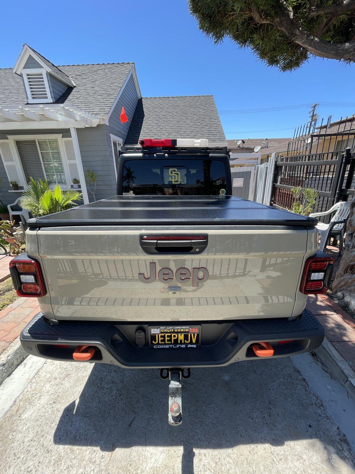 Jeep Gladiator Amazon Hard Tonneau Bedcover under $500 FFC21819-A5F5-468A-88B7-58CA6D7F950F