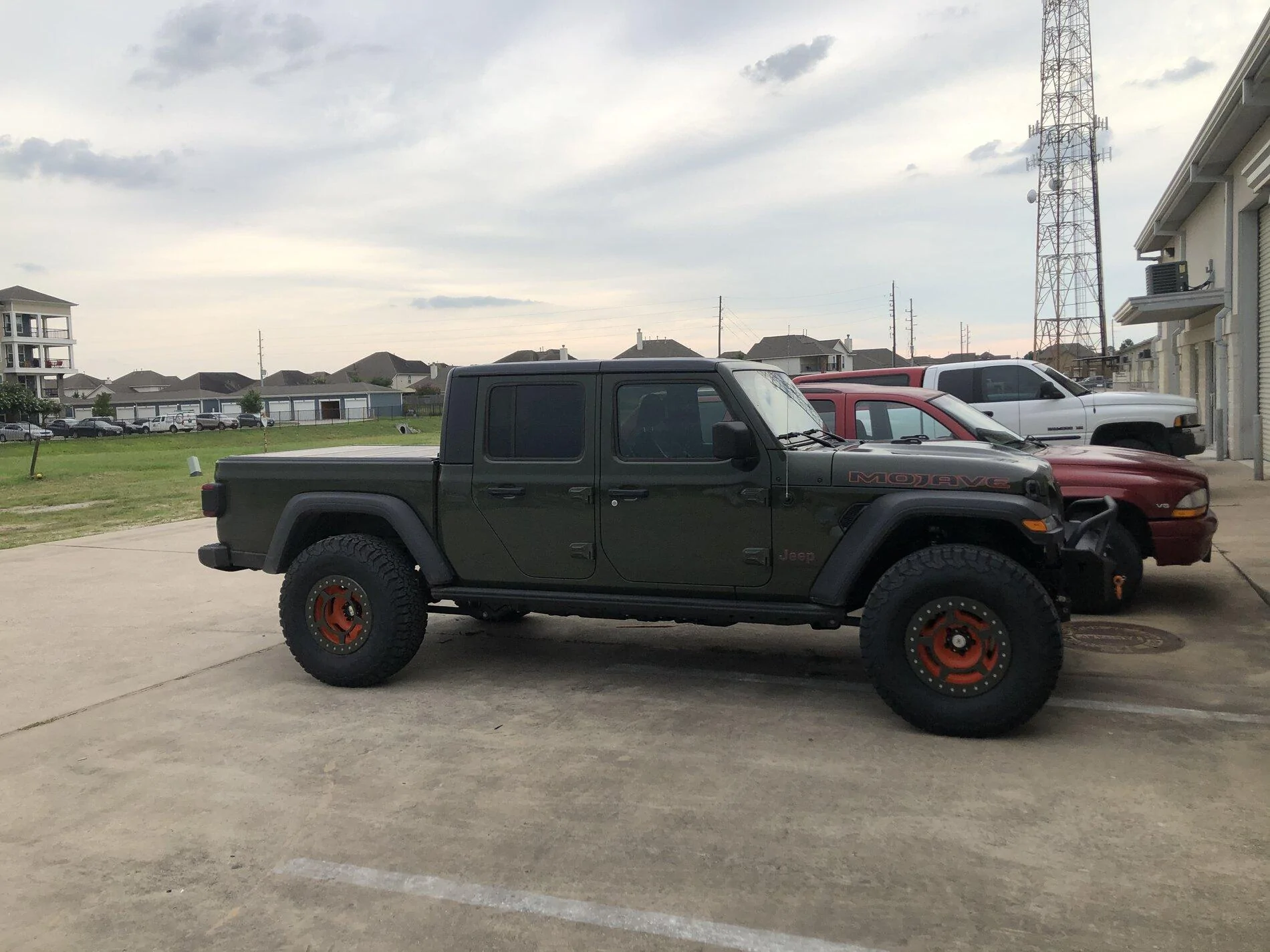 Jeep Gladiator Stock Mojave w/ 37s Thread 9783CF13-95BC-4DFD-929C-B56C23C29FB7