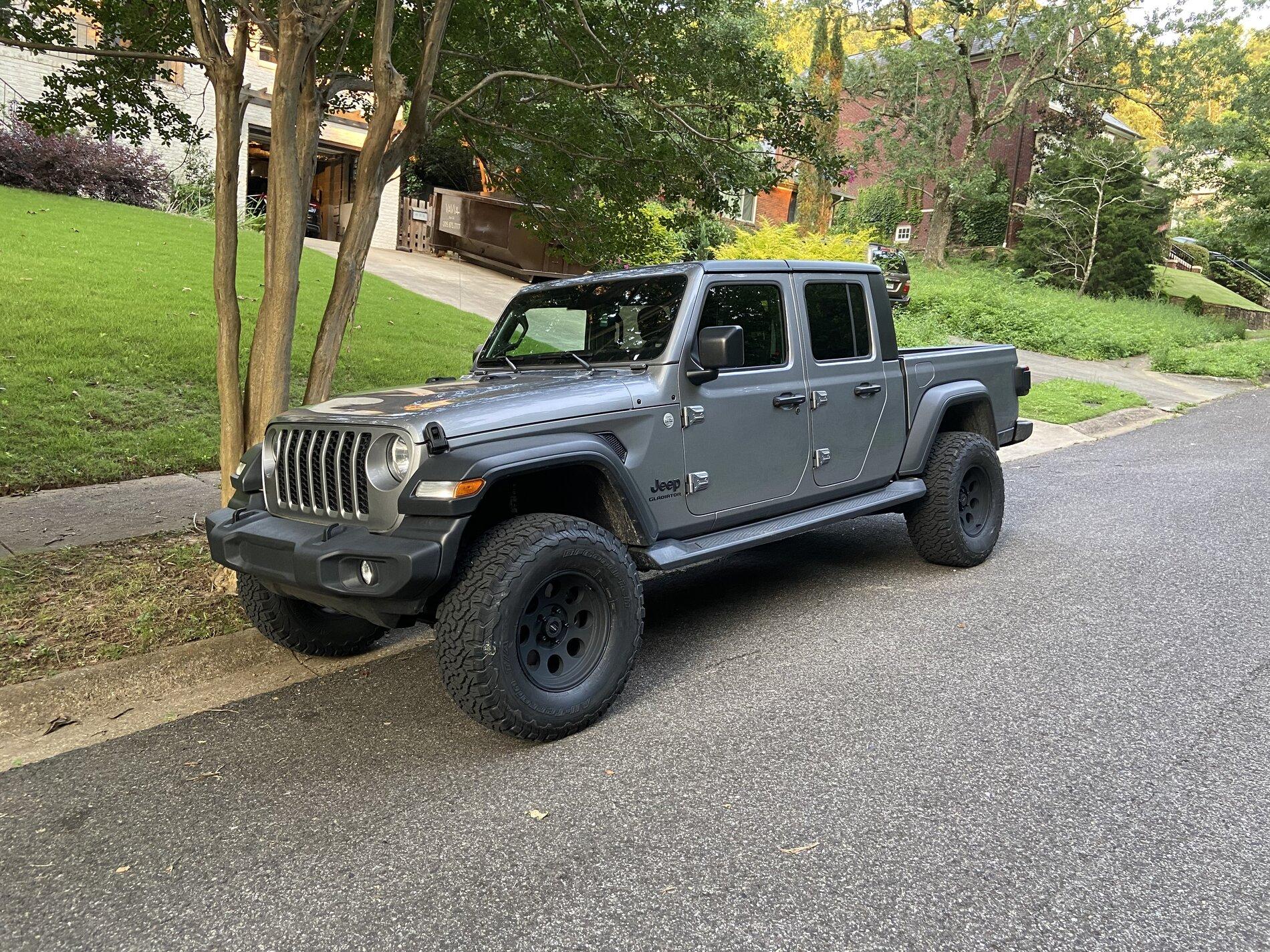 Jeep Gladiator Sport S Build Advice (Especially Wheel/Tire Offset and Camper/Exedition Rack) 7A665C46-AD98-437B-A34C-2D1337FBEED3