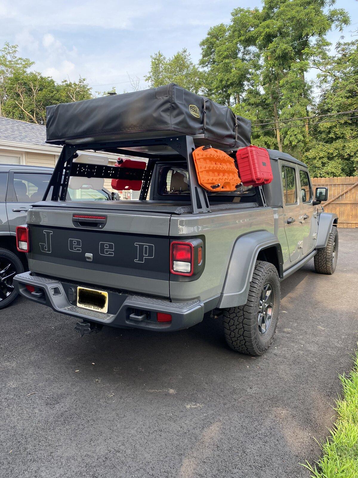 Jeep Gladiator Would you buy a base gladiator if you couldnt do any mods? 70554156-57A7-4971-9FBC-16E07FBF580E
