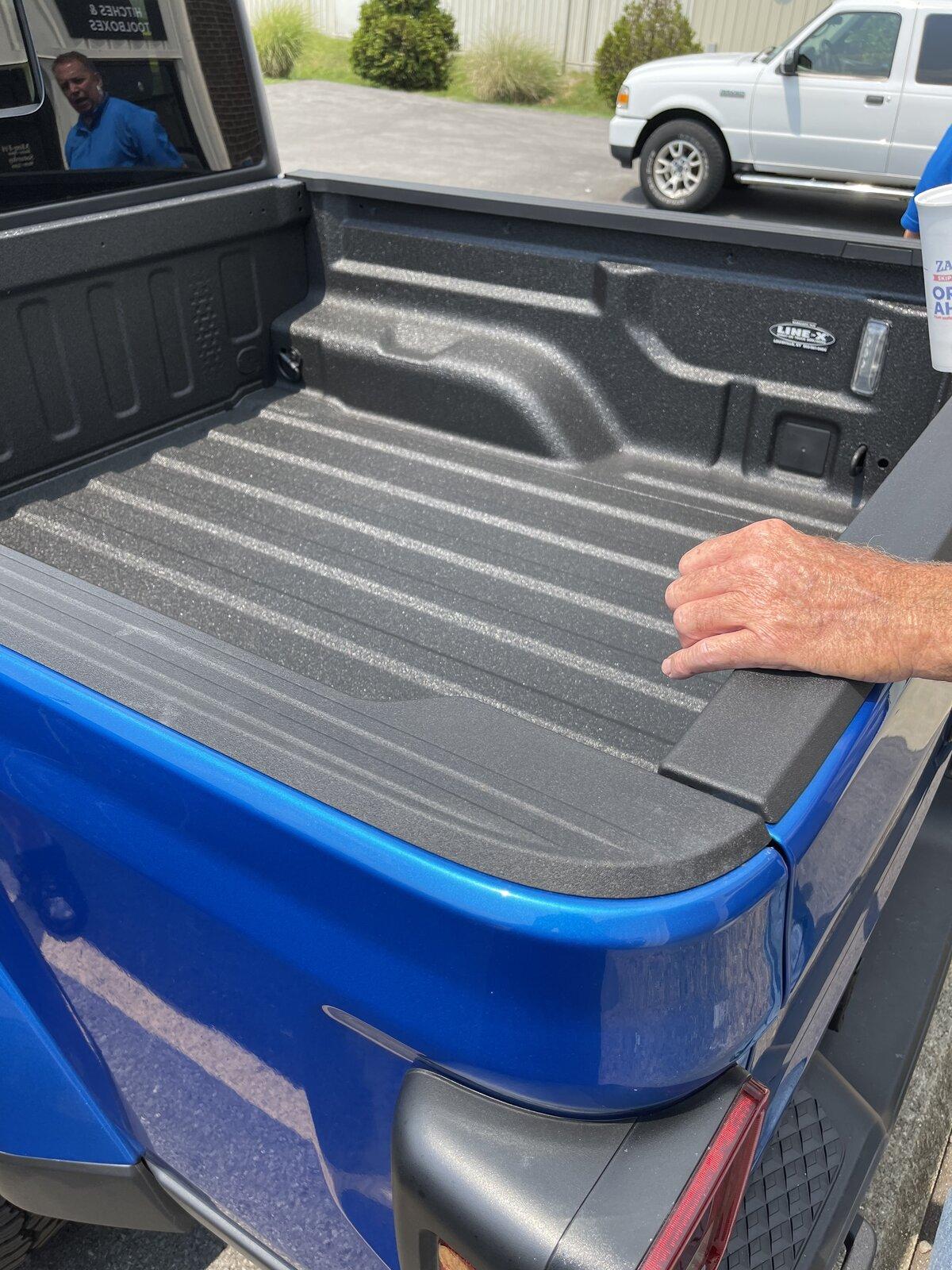 Jeep Gladiator Rhino Bed Liner vs Bullet Bed Liner 4FF55B11-5CD2-4C05-AB9B-815ABE5DA817