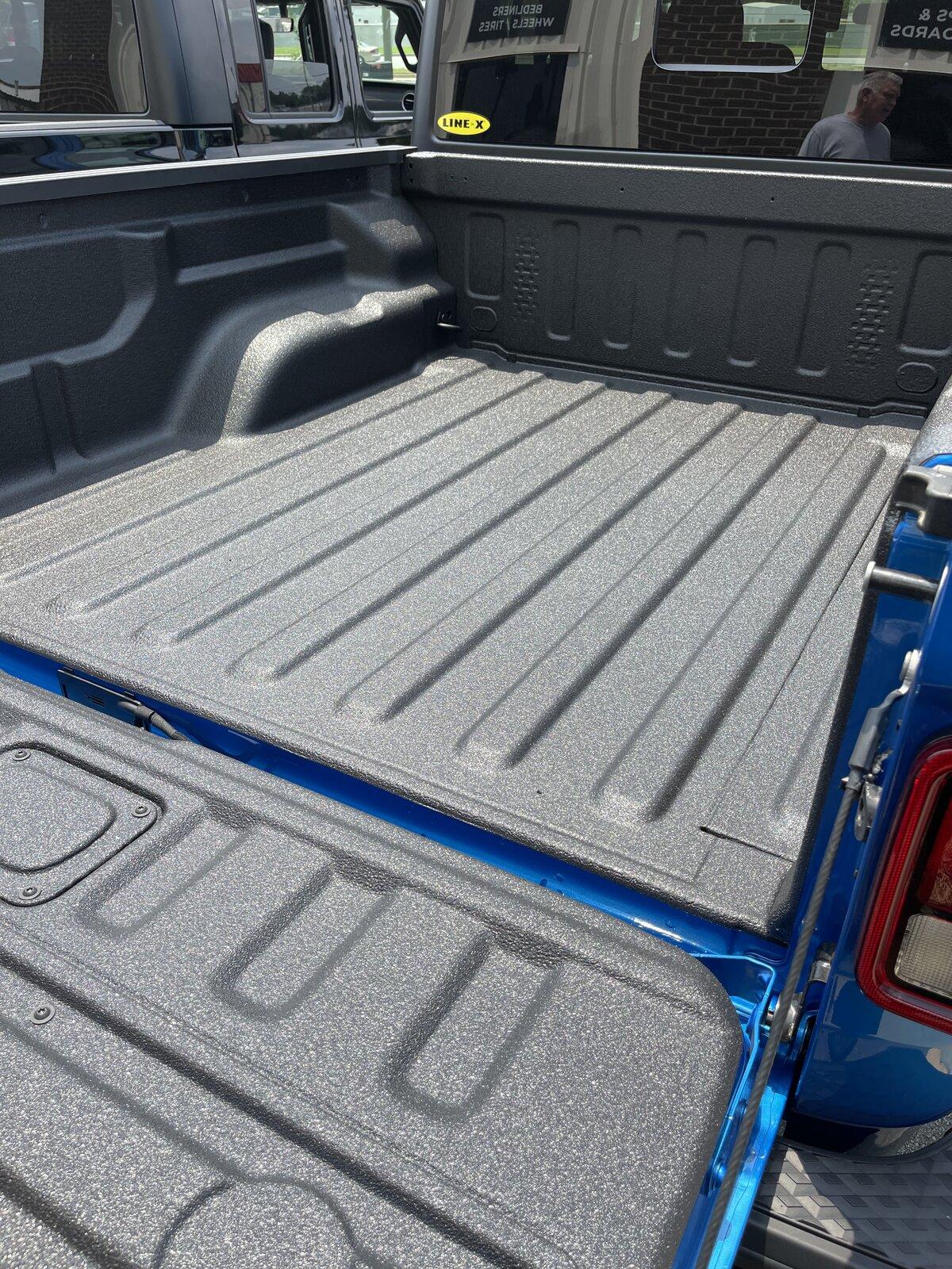 Jeep Gladiator Rhino Bed Liner vs Bullet Bed Liner 1BA23962-4BEE-4071-A445-AE37DD8C9E0E