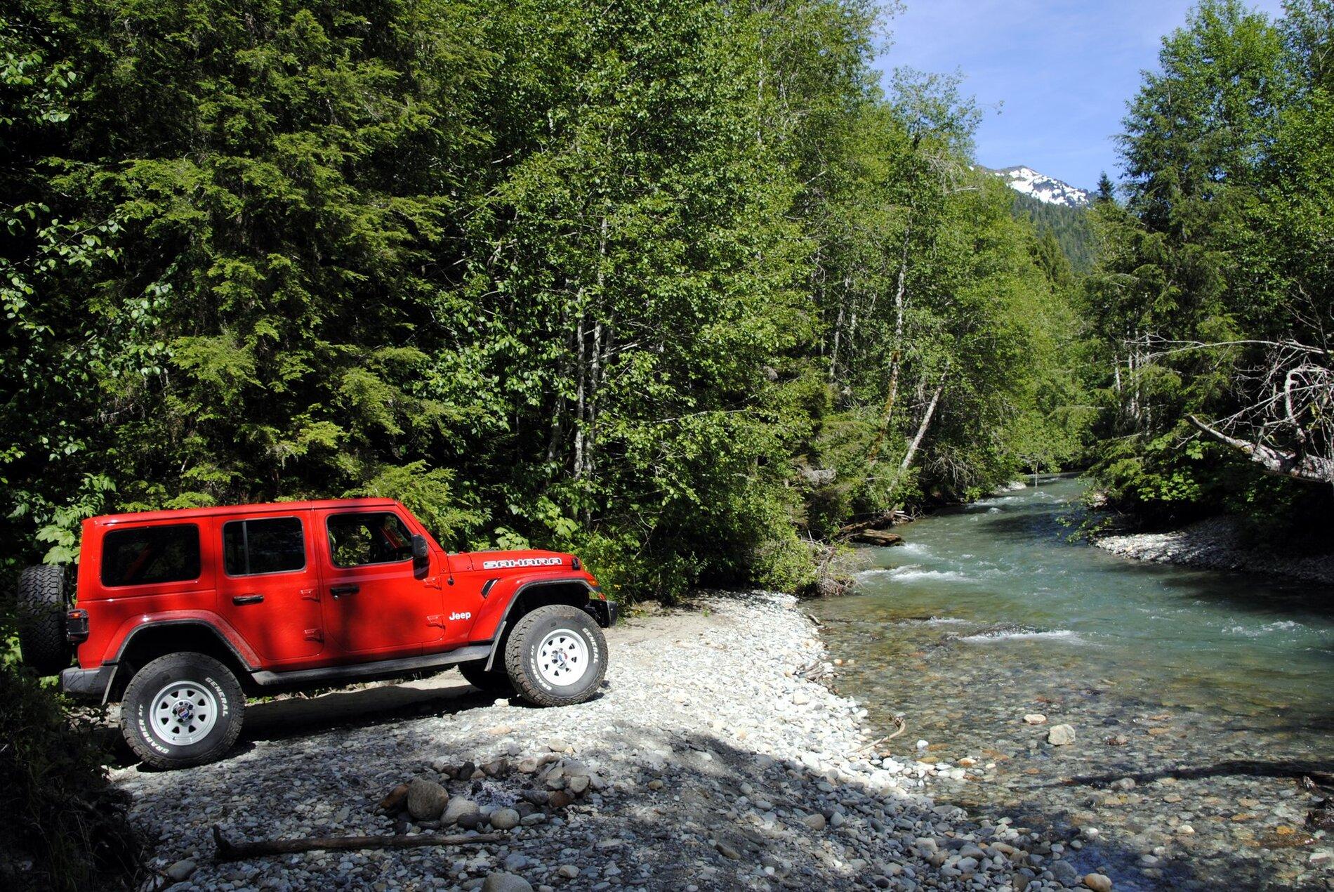 Jeep Gladiator Thinking about trading in my Tacoma for a Rubi… ABEE9E03-710B-461B-991A-D4038A6CE299