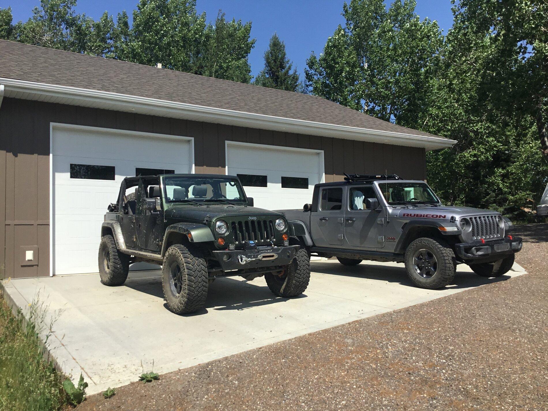 Jeep Gladiator Bestop Sunrider Discount? 32AC8C46-DCE7-4769-8D76-3F46C63253BC