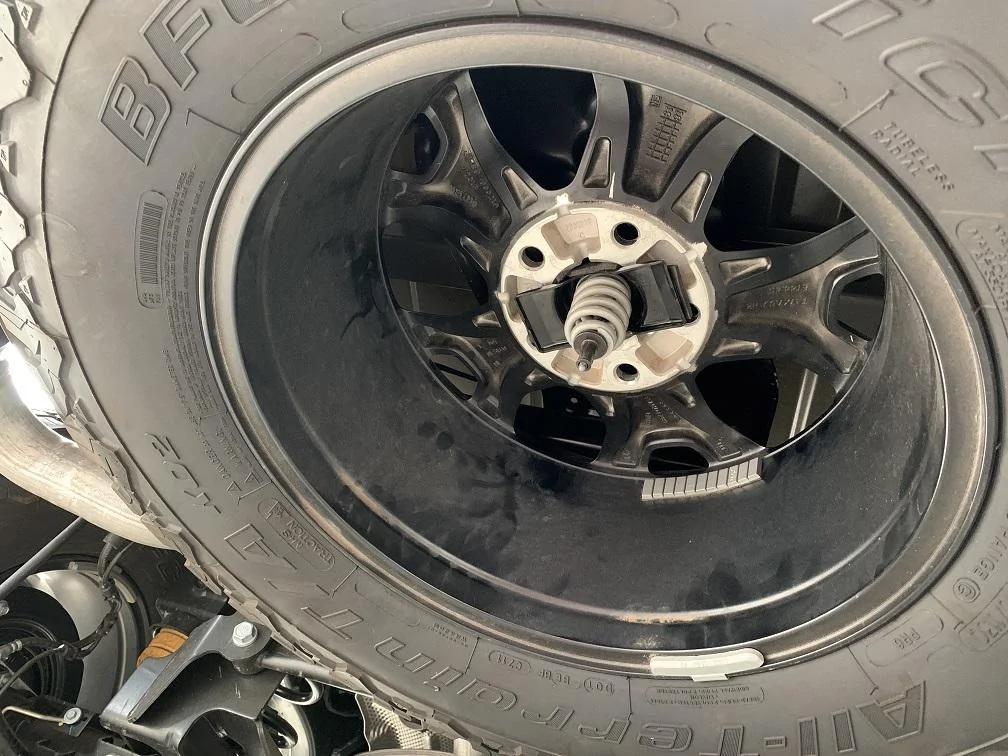 Jeep Gladiator Spare tire... front of wheel facing the road or truck bed? IMG_2003