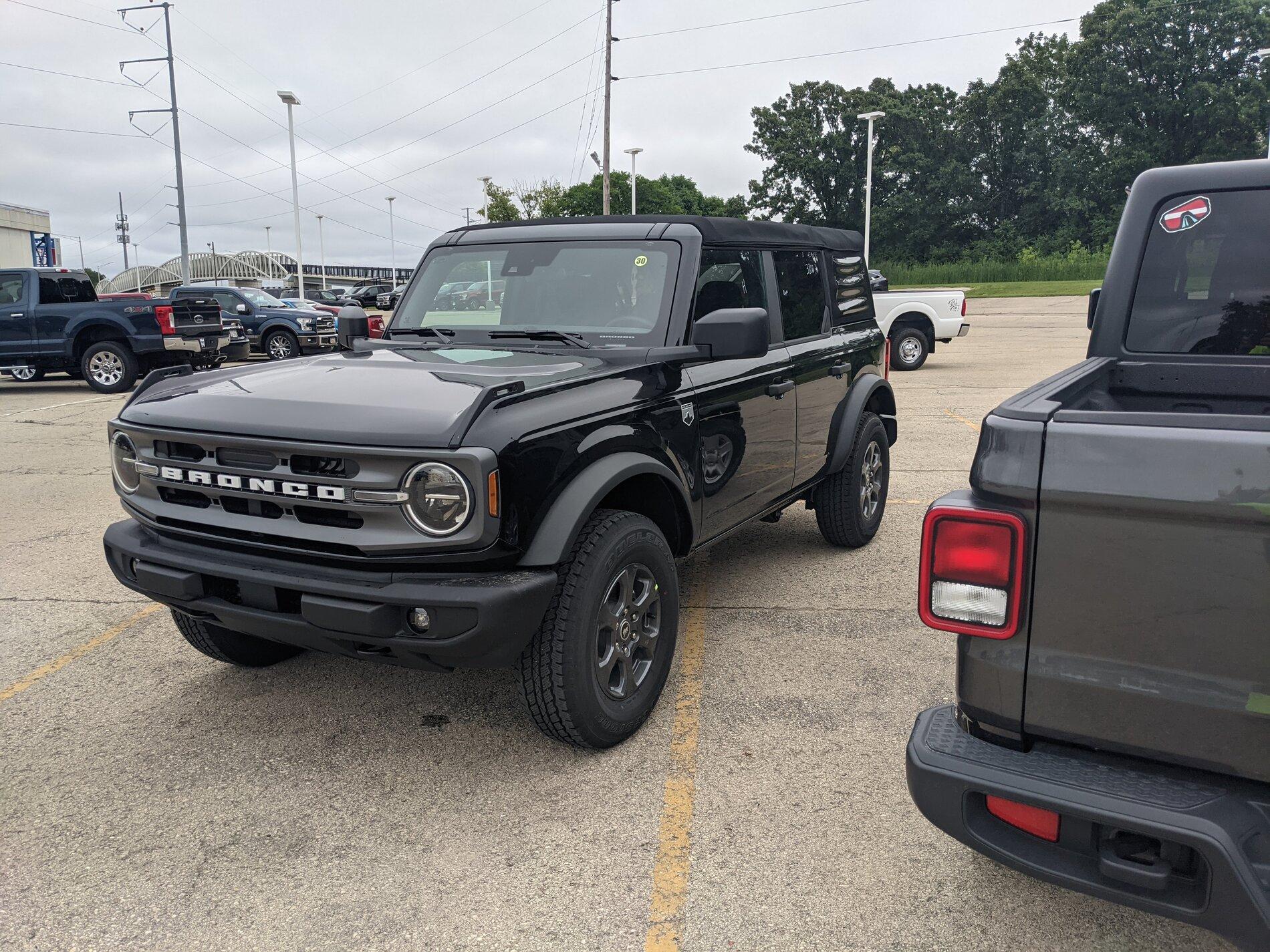 Jeep Gladiator 2021 Bronco PXL_20210708_151109381
