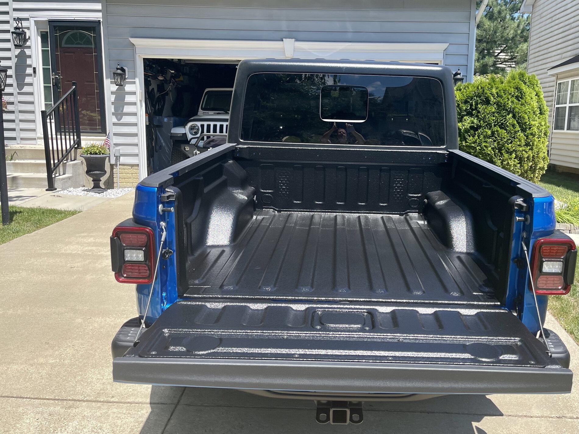 Jeep Gladiator Which bed liner did you go with? 7B04CE90-28F0-4A54-82EA-78E367122736