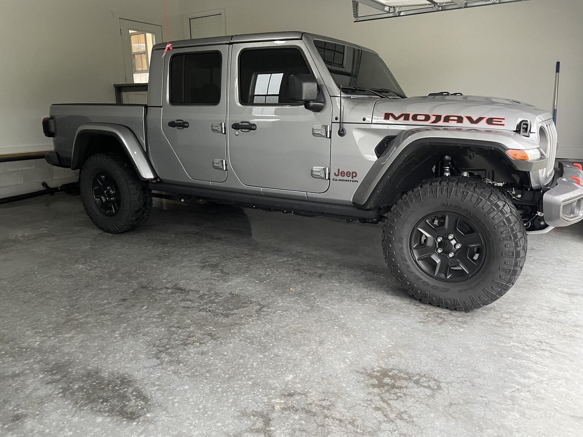 Jeep Gladiator For Sale  GY Duratracs 315 70 17s A2890068-699F-4EAE-9E18-584D58CA442E