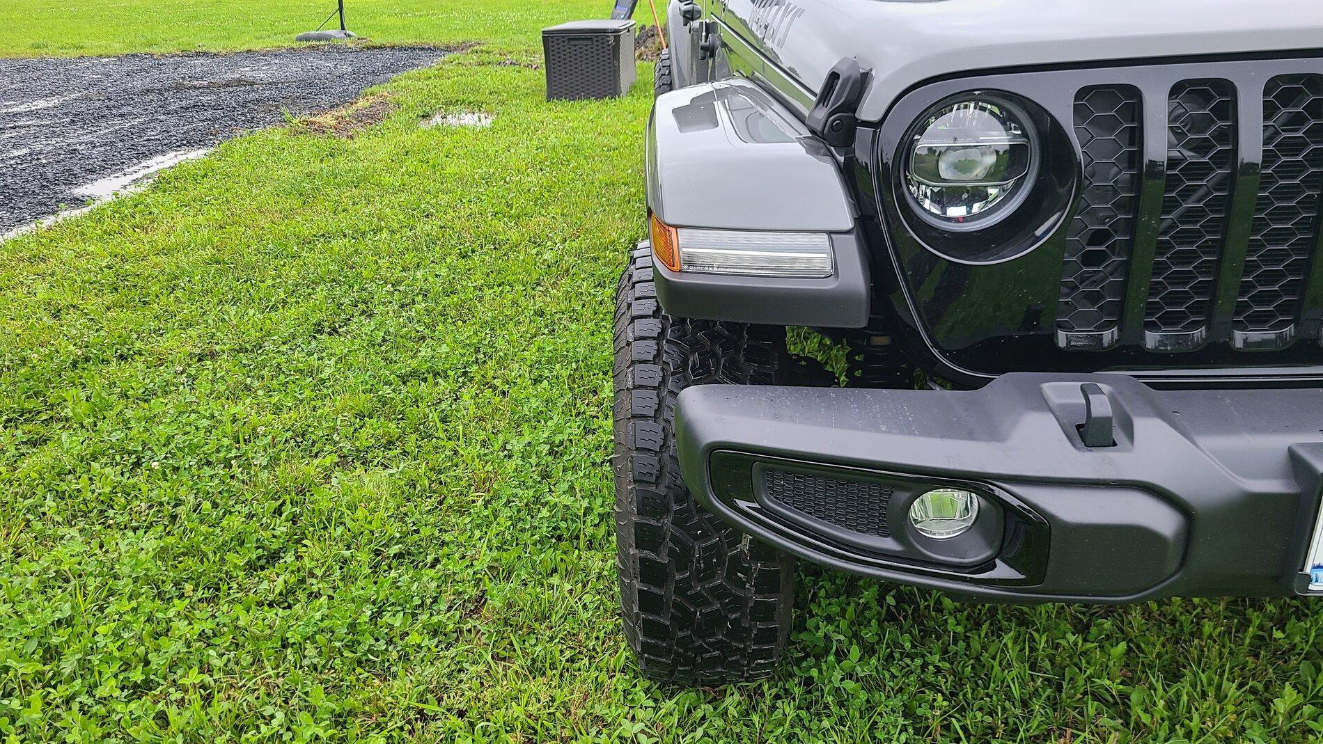 Jeep Gladiator Let's see your 285/75 17 tires 20210708_185840