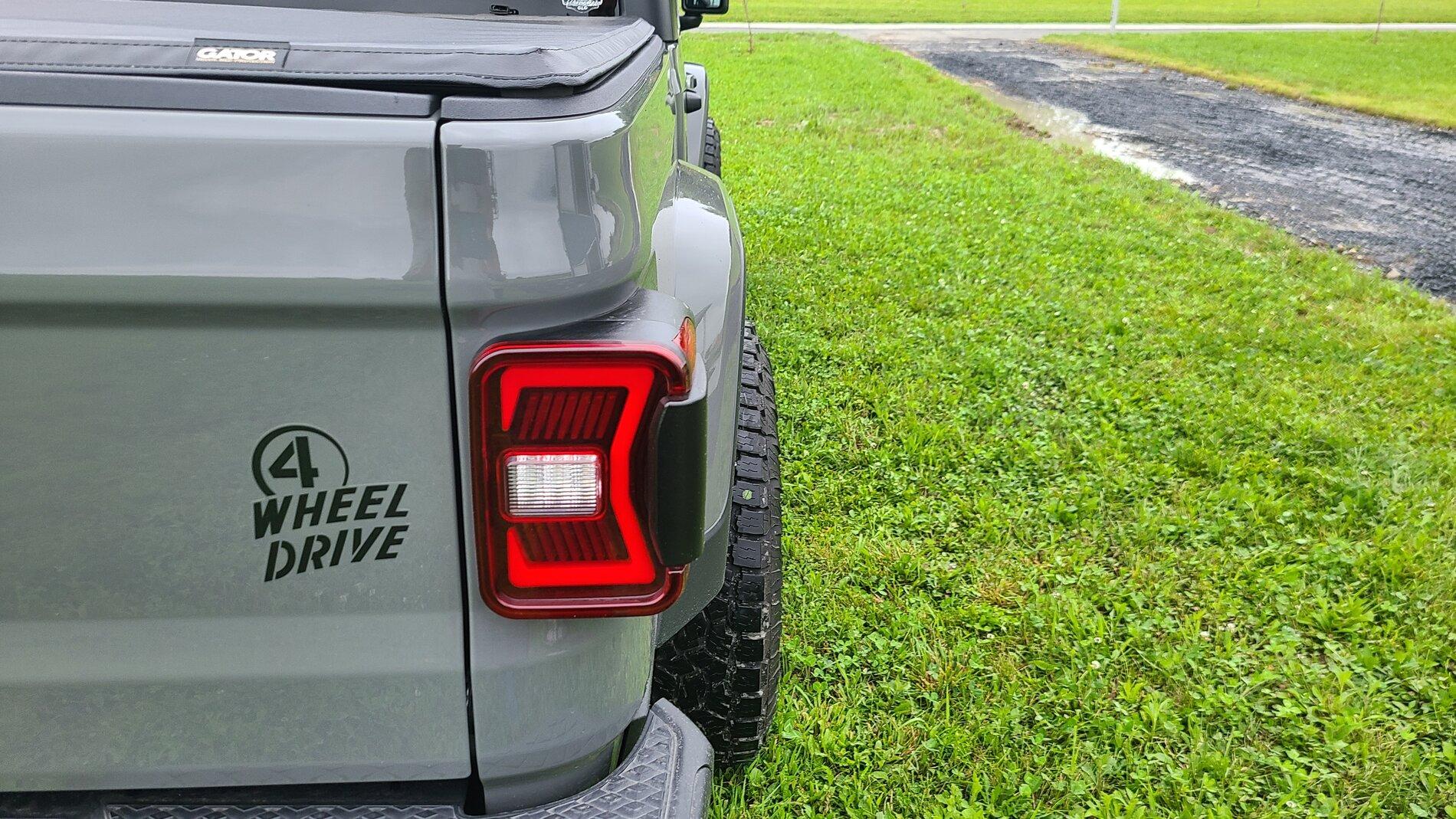 Jeep Gladiator Let's see your 285/75 17 tires 20210708_185826