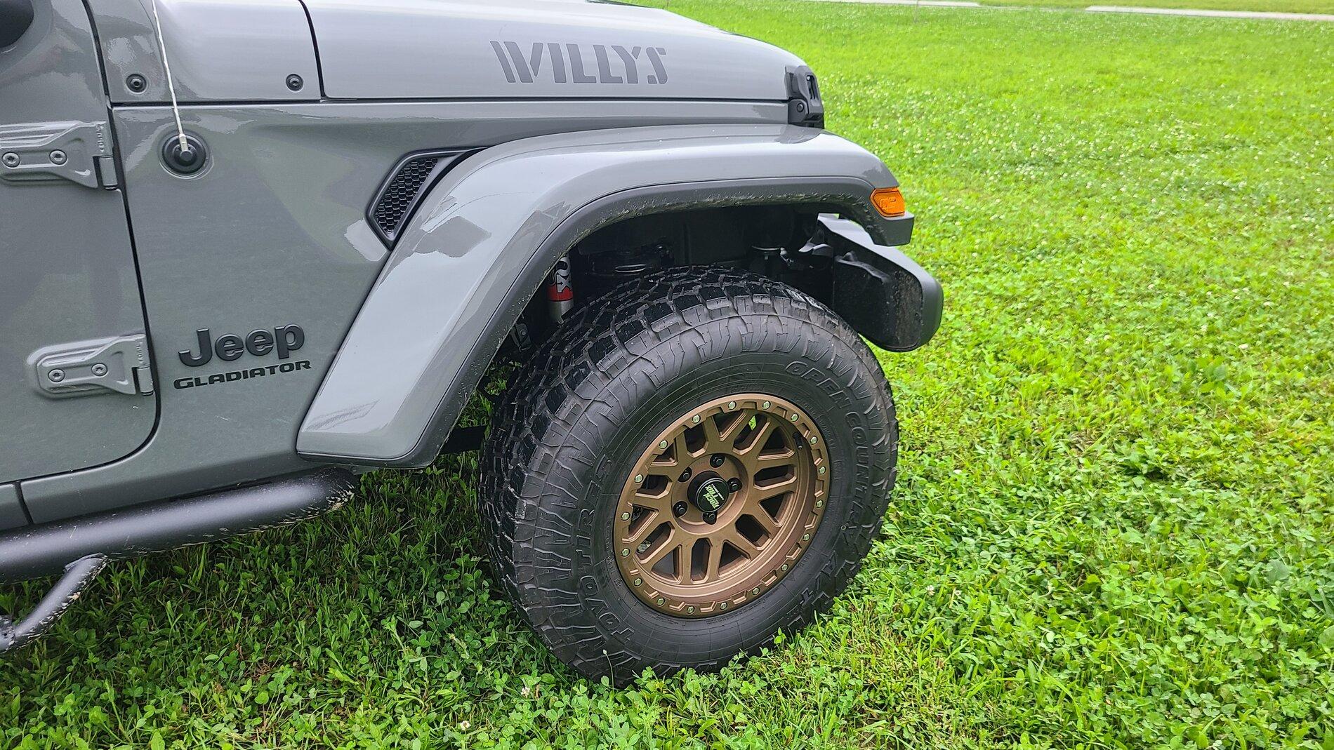 Jeep Gladiator Let's see your 285/75 17 tires 20210708_185809