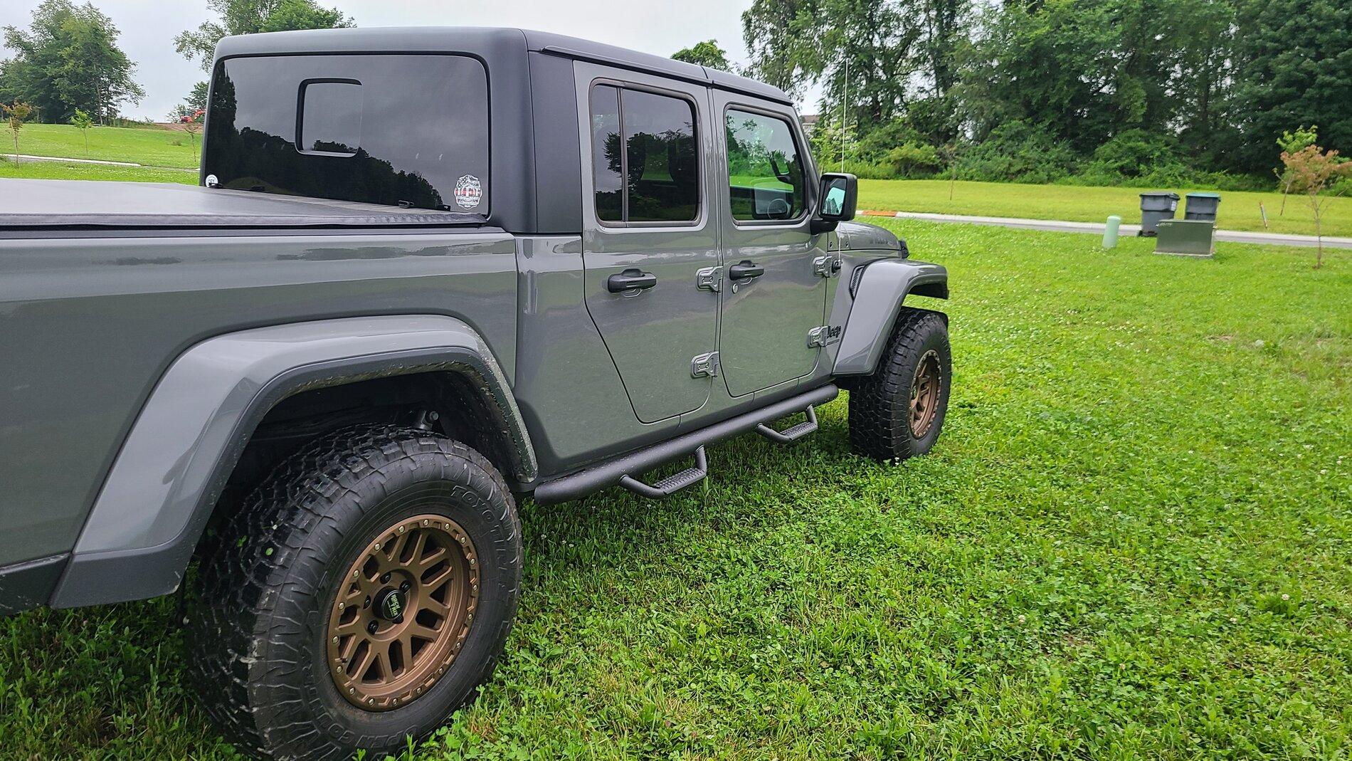 Jeep Gladiator Let's see your 285/75 17 tires 20210708_185819