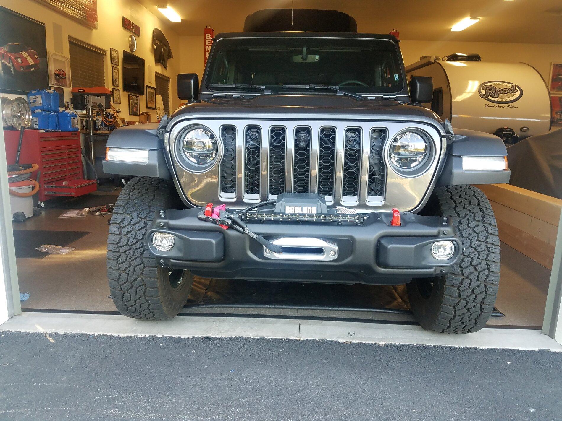 Jeep Gladiator Light bar options for stock front bumper 20210708_172255