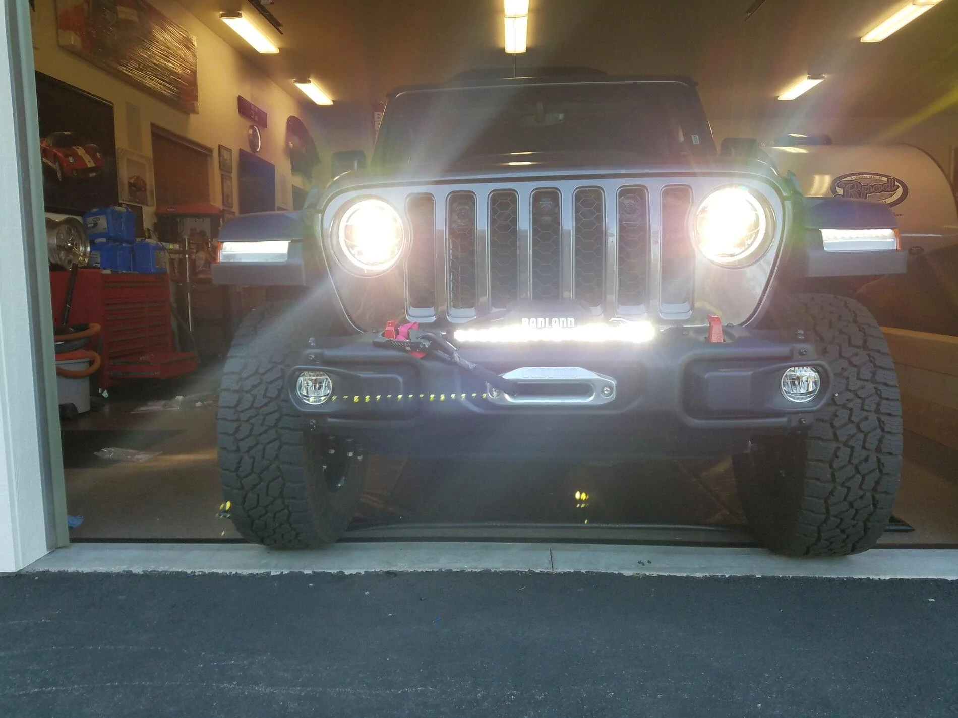 Jeep Gladiator Light bar options for stock front bumper 20210708_172345